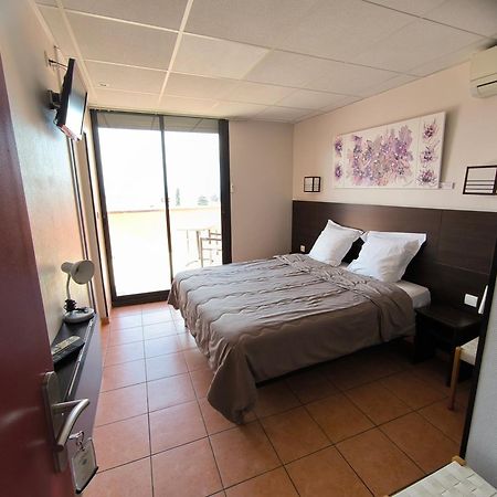 Hotel L'Hacienda Мартиг Экстерьер фото
