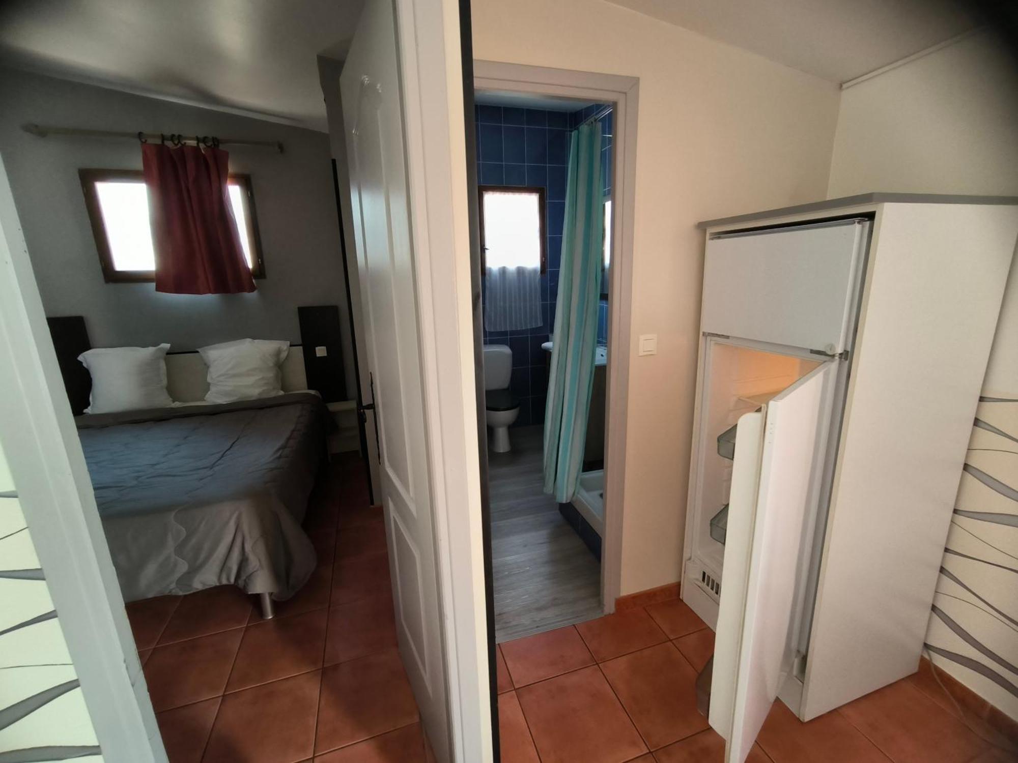 Hotel L'Hacienda Мартиг Экстерьер фото